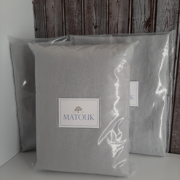 Matouk Bedding Matouk Thea 0 Linen King Duvet Cover And 2 Euro